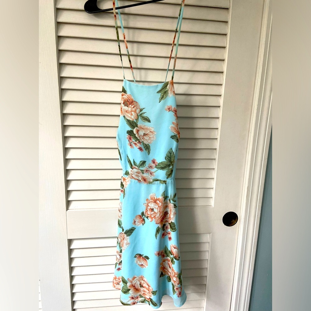 Forever21 dress w/ adjustable tie size M